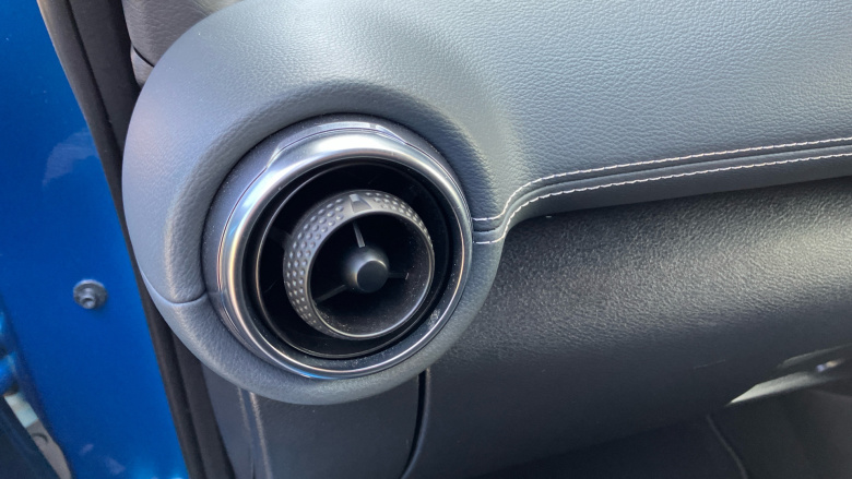 Nissan Juke 1.0 DiG-T 114 N-Connecta 5dr Petrol Hatchback